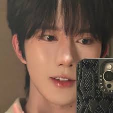 Holly Ryder (@eddiefang2621)