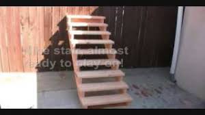 Wer sein hochbeet nicht selber bauen möchte, kann entweder auf einen bausatz oder auf ein es gibt viele möglichkeiten, ein hochbeet selbst zu bauen. Richtige Treppe Als Hochbetttreppe Selber Bauen