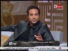 تخرج أحمد فهمي من كلية الاقتصاد والعلوم السياسية (جامعة القاهرة). Ø¨ÙˆØ¶ÙˆØ­ Ø§Ù„ÙÙ†Ø§Ù† ÙƒØ±ÙŠÙ… ÙÙ‡Ù…ÙŠ ÙŠØ¹Ù„Ù† ÙØ±Ù‚ Ø§Ù„Ø³Ù† Ø¨ÙŠÙ†Ù‡ ÙˆØ¨ÙŠÙ† Ø£Ø®ÙˆÙ‡ Ø£Ø­Ù…Ø¯ ÙÙ‡Ù…ÙŠ Youtube