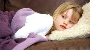 Urinatul poate intensifica durerea, uneori exista greata si varsaturi. Voma La Copii Cand E Cazul SÄ VÄ AlarmaÈi Mamaplus