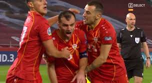 Ecco i suoi compagni celebrarlo, giustamente, in allenamento. After 19 Seasons 14 Coaches 114 Caps Goran Pandev Has Done It