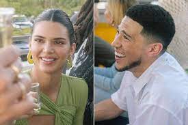 Kendall jenner had her eye on the prize at the phoenix suns and milwaukee bucks game on july 17. Znd8p54kiqwpwm