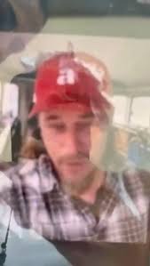 WELL PEEPS WE GOT ANOTHER 3 LEGGED PONY RUNNING THE RACE 👀🧜‍♀️❤ please  dont fall victim to these low lifes protect yourselfs by knowledge he  doesn't ever do this , talentless hacks trying in