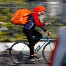 Die anzeige für matildas kitchen in 60323 frankfurt am main wurde noch nicht von der inhaberin oder dem inhaber übernommen. Lieferservice Trotz Corona Restaurants Und Geschafte In Frankfurt Gesucht Frankfurt