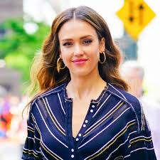 Jessica alba hairstyle beauty perlar party hairstyles. Jessica Alba Rocks Long Rapunzel Like Hair While In Madrid