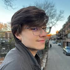 Austin Houck's Instagram, Twitter & Facebook