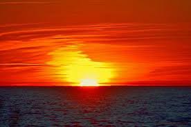 In deep water it travels as fast as 800 km (500 miles) per hour, with enormous wavelengths of more than 500 km (310 miles) but small wave amplitudes of about 30 to 60 cm (1 to 2 feet). Ù…Ø§ Ù…Ø¹Ù†Ù‰ Flash Flood Ø¨Ø§Ù„Ø¹Ø±Ø¨ÙŠ