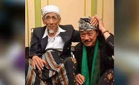 Maybe you would like to learn more about one of these? Rizieq Shihab Di Makam Mbah Maimun Ini Kata Gus Nuril
