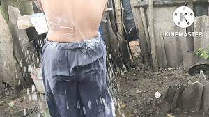 Ibu rumah tangga India mandi di luar | xHamster