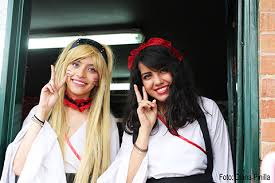 Otras anhelan que pase un lindo día con sus seres queridos, que sus deseos de hagan realidad, fuegos artificiales con el año. Bogota Otaku Acn Agencia Central De Noticias