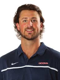 2021 UConn Football Poster.indd 1 8/5/21 12:33 PM