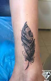 When we were young, we were eager to have a pair of independent wings to break away from the meticulous care of our parents; Pero Feather Tattoo Tattoo By Aco 2018 Tattoo Aco Studio Facebook