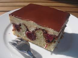 Donauwellen Saftig Und Cremig Von Kluginchen Chefkoch Rezept Donauwelle Kuchen Kuchen Und Torten Kuchen Und Torten Rezepte