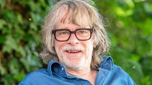 Helge schneider brach nach 45 minuten das konzert in augsburg ab. 1i6brppqhkpd8m