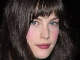 Liv tyler is the daughter of aerosmith's lead singer, steven tyler, and model bebe buell.tyler began a career in modeling at the age of 14 but, after less than a year, she decided to focus on acting. Liv Tyler Lord Of The Ring Youtube