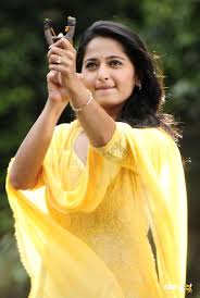 It was expected that anushka would reduce her weight before she started to shoot for the film. Anushka Shetty Beautiful Indian Actress Most Beautiful Indian Actress Indian Celebrities