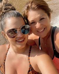 Happpppy birthday to one of my favorite people!! I couldn't have lucked out  with a better mom! You have been my rock this year more than ever and I  can't say enough