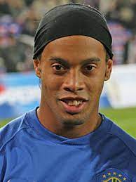 Ronaldinho's career began with the grêmio youth squad.he made his senior side debut during the 1998 copa libertadores. Ronaldinho Wikipedia Bahasa Indonesia Ensiklopedia Bebas