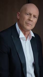 Брюс Уиллис заговорил на русском языке 😍