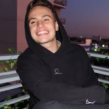 The actor appeared in the 2019 series mani and in the indie horror film the killer clown meets. Daniel Mickelson Mickelsondandan Twitter