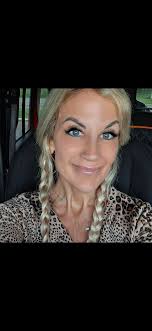 Hello. Introduction. I am a man, aged mid 50s (I forget the specifics). I  like to tidy things and have some geek hobbies so dull to non-participants  that they're best not mentioned.