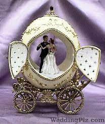 Offering wedding wishes to the newly married couple is customary and a great way to celebrate the wedding day and new life together. Marriage Day Gifts In Mulund West Mulund West Marriage Day Gifts Weddingplz
