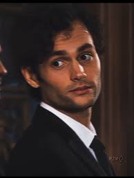 Before Joe Goldberg: Dan Humphrey's Stalking Moments