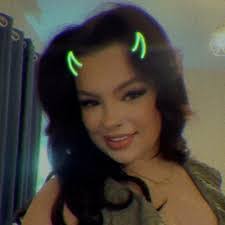 Lucy Dobson's Instagram, Twitter & Facebook