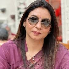 Anshu Nanda's Instagram, Twitter & Facebook