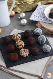 Truffes Au Chocolat Enrobees Recette Ptitchef Recette Chocolat Truffes Au Chocolat Gateaux Et Desserts
