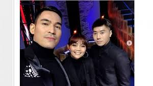 Dalam sebuah wawancara ibu roy menceritakan bahwa awal mula keanehan dirasakan olehnya sejak roy masih berusia 2 tahun. Fakta Fakta Roy Kiyoshi Dan Robby Purba Dulu Akrab Dan Sempat Berseteru Yang Akhirnya Akur Kembali Banjarmasin Post