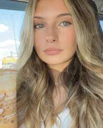 A few things for Halloween 🧚🏼‍♂️🧝‍♀️🎃👠🌈