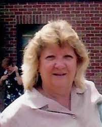 Diane Windham's Instagram, Twitter & Facebook