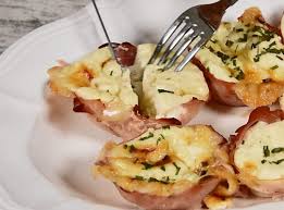 Una serata in compagnia è infatti una carica di buon umore a cui non rinunciare. Cestini Di Prosciutto E Formaggio Video Ricetta By Il Cucchiaio D Argento Ricette Ricette Di Cucina Ricette Antipasti Di Verdure