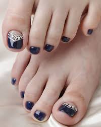 No sólo vas tendrás pies saludables, te después, elige entre los mejores diseños de uñas con puntos, rayas, figuras, lazos, corazones… recorta esas uñas de los pies para prepararlas para el verano, que tus dedos de los pies estén en. Decoracion De Unas Delos Pies 35 Disenos Videos Y Tutoriales