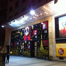 Boutique myparis stadium tour entreprises équipe première. Boutique Officielle Du Paris Saint Germain Psg Sporting Goods Shop In Champs Elysees