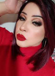 Hello everyone 🤗 how about red lips 💋