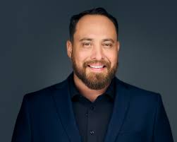 stars of every episode. Andrew's relaxed, curious interview style draws