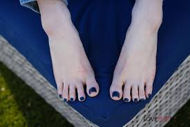 Hazel Moores feet