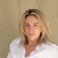 Anna Mcmurtry's Instagram, Twitter & Facebook