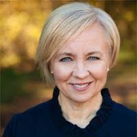 Laura Tague's Instagram, Twitter & Facebook