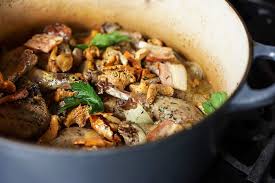 Pintade Aux Girolles Recette Epices De Cru Recipe Stuffed Peppers Chanterelle Recipes Spice Recipes