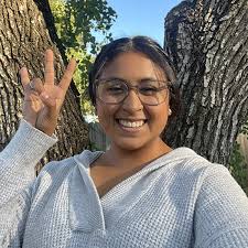 Jennifer Soto's Instagram, Twitter & Facebook