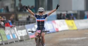 When i was a child i practiced downhill skiing. Vtt De Skieuse A Reine Du Vtt A 21 Ans L Histoire De Loana Lecomte