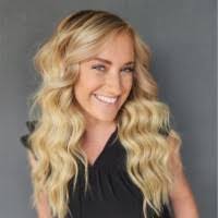 Sarah Schacher's Instagram, Twitter & Facebook