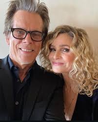 Lynnette Barker's Instagram, Twitter & Facebook