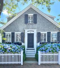 Properties search available homes and properties; Nantucket Fine Living On Instagram Full Bloom Nantucketfineliving Hunkydory Nantucket Nantucket Style Homes Nantucket Cottage Beach Cottage Decor