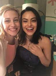 Lili Reinhart Lilireinhart On Twitter Riverdale Betty And Veronica Cami Mendes