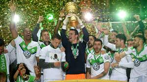 It began on 15 august 2014 with the first of six rounds and ended on 30 may 2015 with the final at the olympiastadion in berlin. Video Der Dfb Pokal In 90 Sekunden Dfb Deutscher Fussball Bund E V