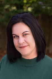 Doris Hiatt's Instagram, Twitter & Facebook